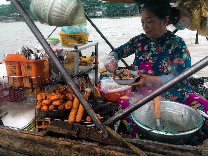 Cai Rang Floating Market | Moon & Honey Travel