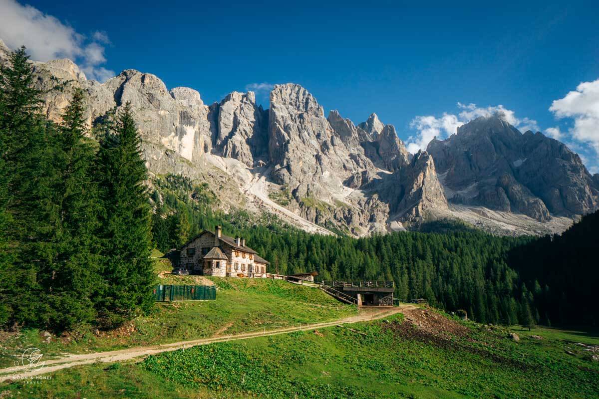 val-venegia-to-rifugio-mulaz-hike-in-pale-di-san-martino