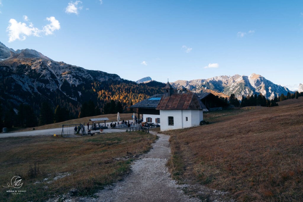 Rifugio Prato Piazza Chapel, Dolomites