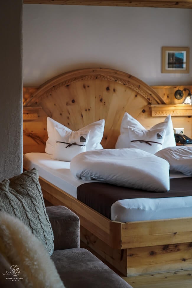 Dorfhotel Beludei Bedroom, Val Gardena, Dolomites