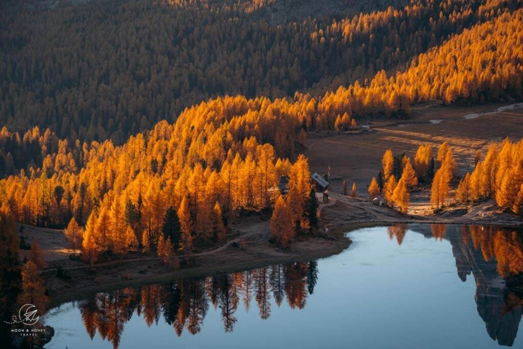 Rifugio Croda da Lago in late October, Dolomites