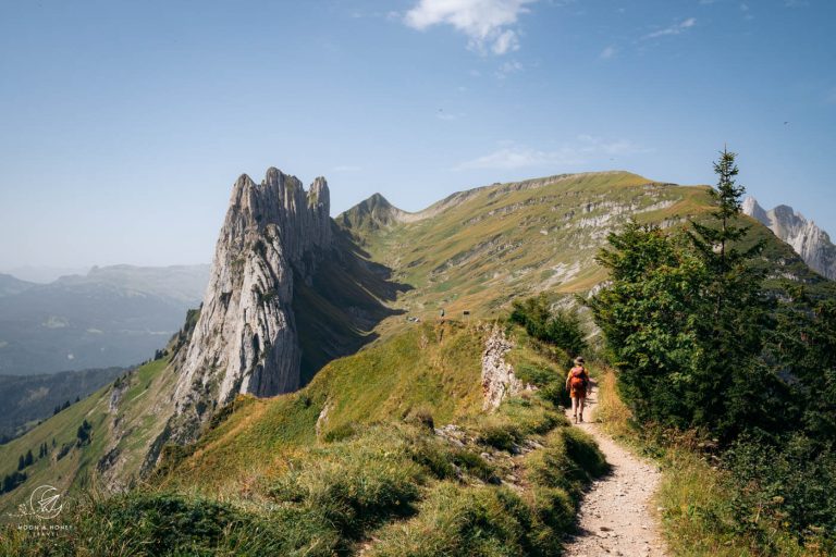 Hiking Saxer Lcke and Lake Flensee from Hoher Kasten