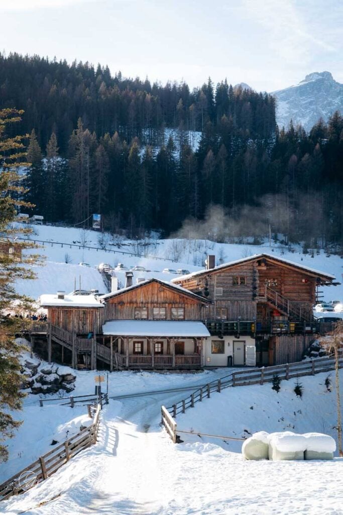 Skihütte Henn-Stoll, Zinnen Dolomites Ski Resort, Sexten