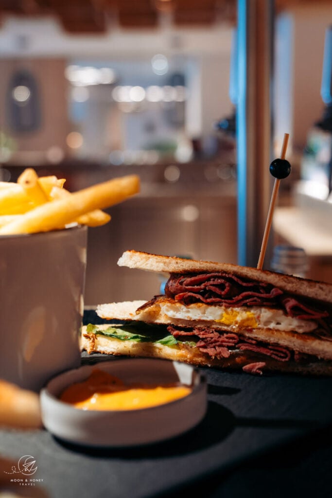 AMA Stay bistro bar lunch in San Vigilio, Dolomites