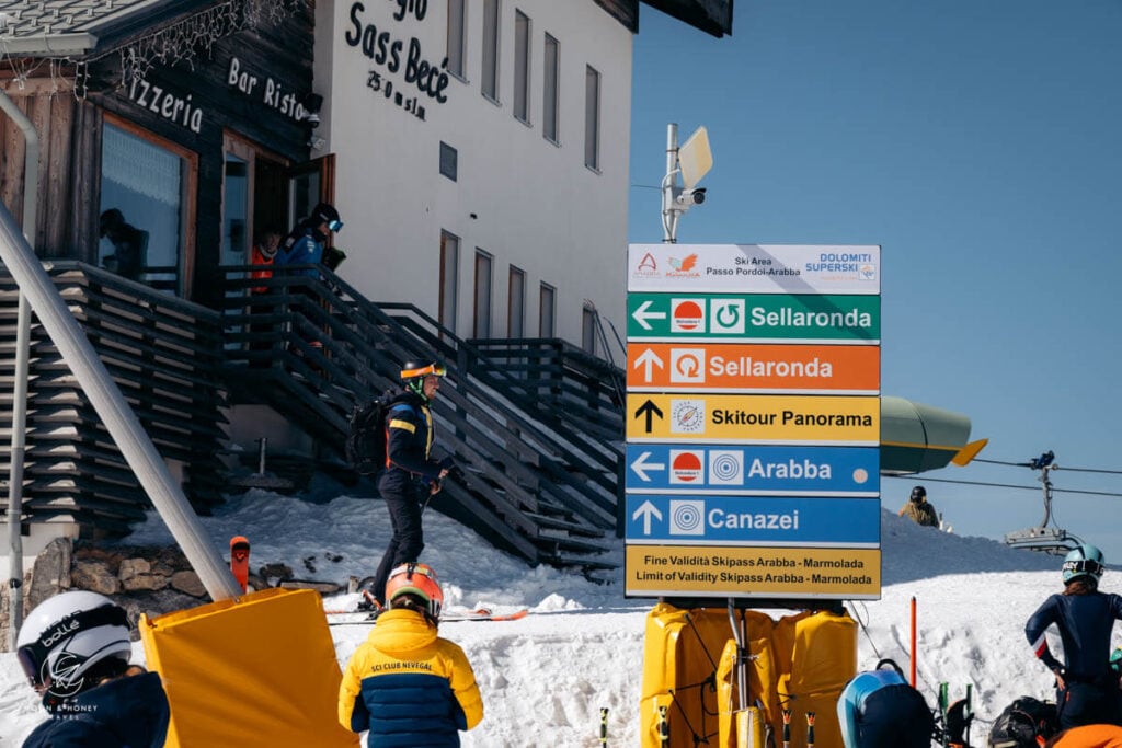 Sellaronda signage, Dolomites
