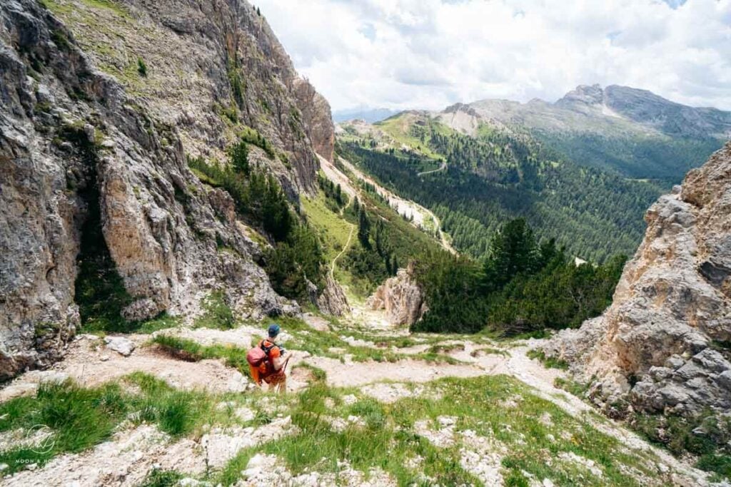 Forcela de Salares to Passo Valparola hiking trail