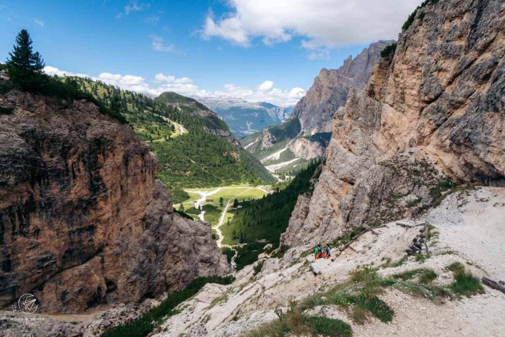 Trail 20 down to Rifugio Scotoni, Dolomites