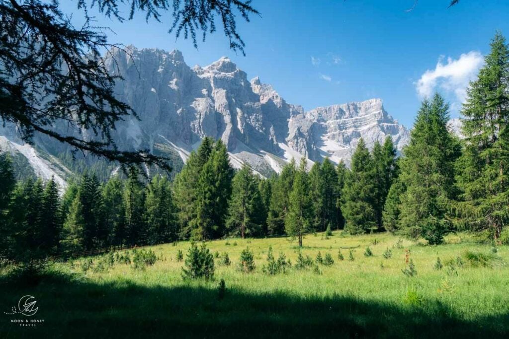 Ütia Ciampcios hiking trail in Lungiarü