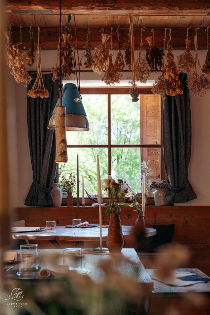 SanBrite Rustic Dining Space, Cortina d'Ampezzo